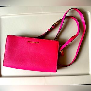 Michael Kors Crossbody Ultra Pink